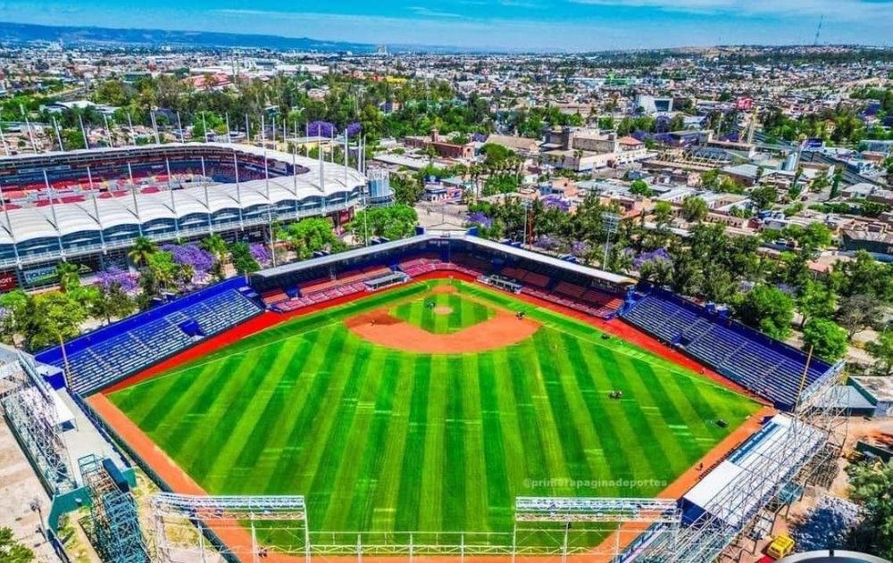 Campo de beisbol pasto sintetico