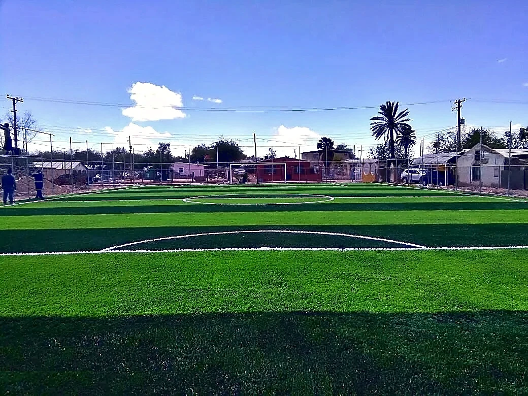 Cancha de fútbol 7 con pasto sintético en Campo Deportivo Ejercito de Salvacion Mexicali