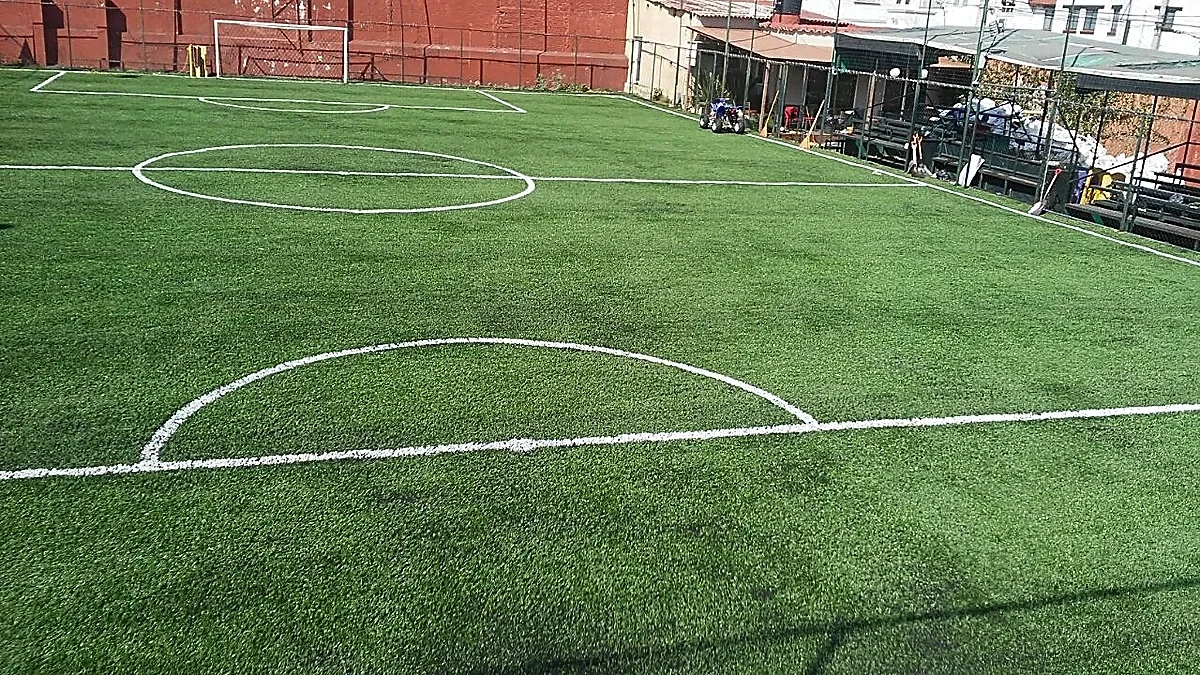Cancha de fútbol 7 con pasto sintético en Álvaro Obregón, Ciudad de México: otra vista de la cancha de fútbol 7