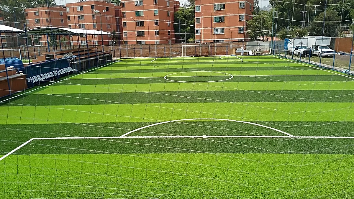 Cancha de fútbol 7 con pasto sintético en Iztapalapa, Ciudad de México