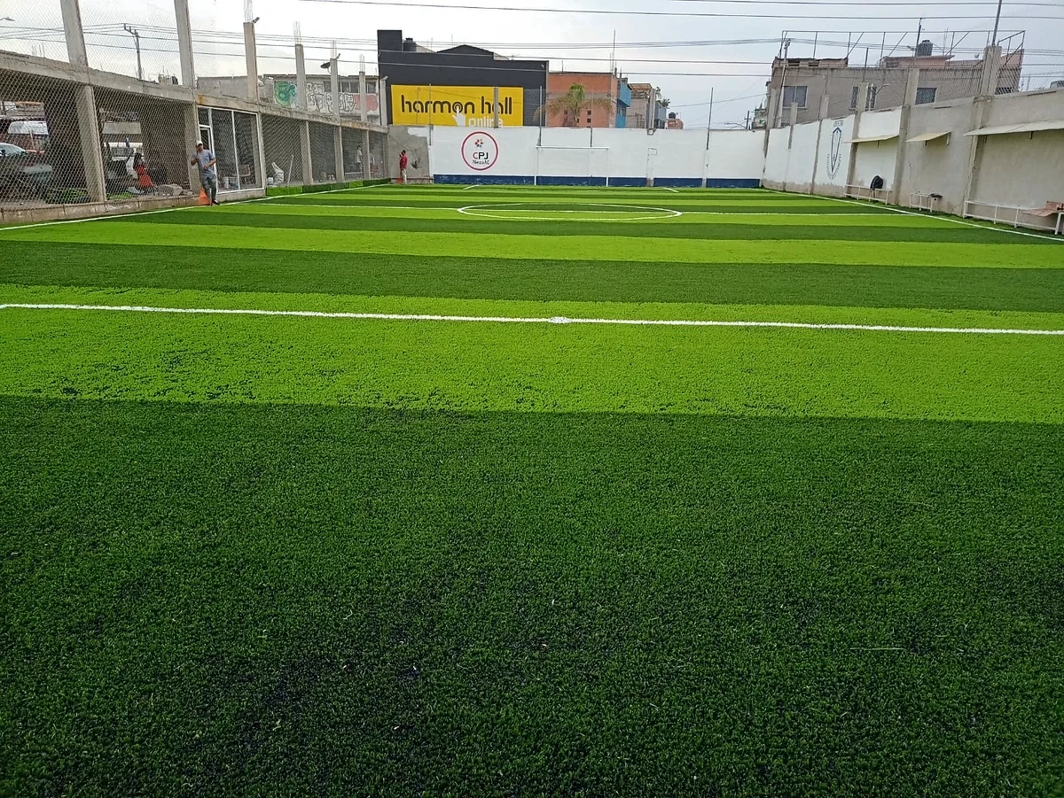 Cancha de fútbol 7 con pasto sintético en Nezahualcóyotl, Estado de México