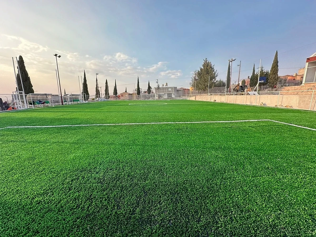 Cancha de fútbol 7 con pasto sintético en Parque Paseo de Coxtitlán, Chicoloapan