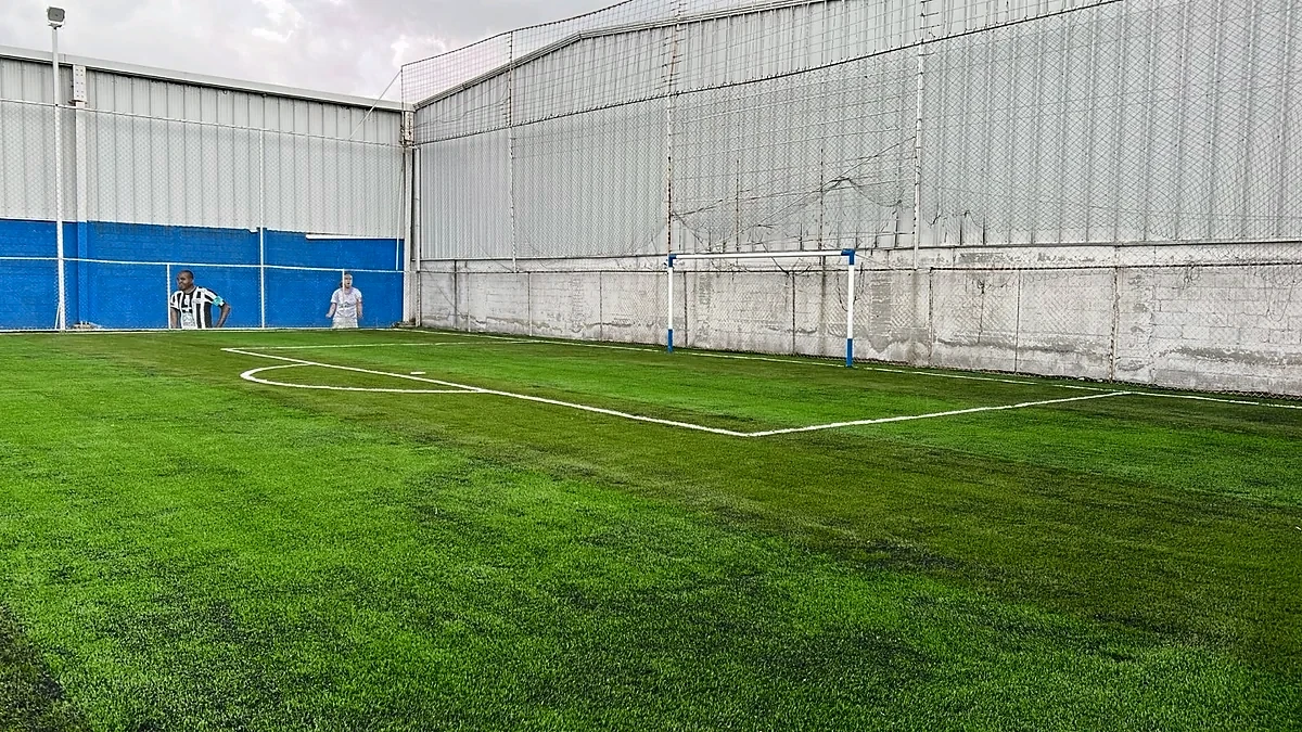 Cancha de fútbol 7 con pasto sintético en Toluca, Estado de México: otra vista de la cancha de fútbol 7