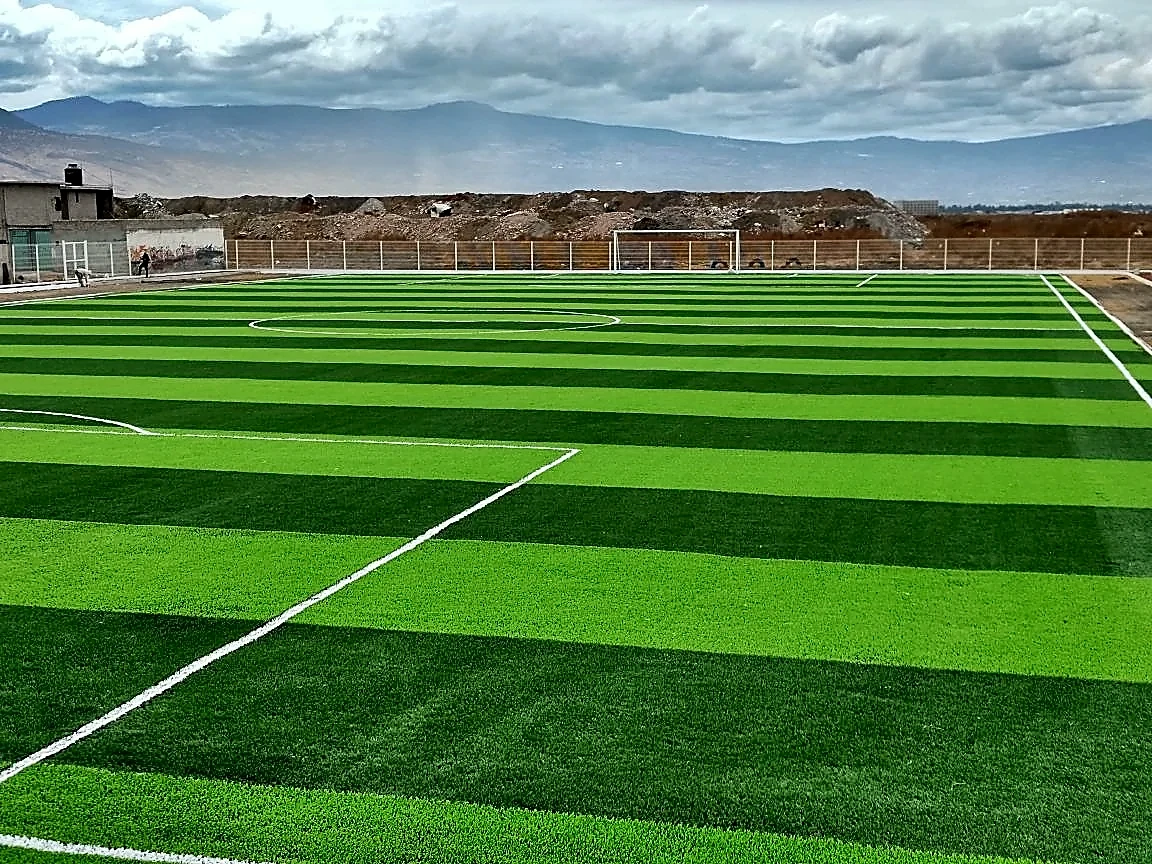 Cancha de fútbol soccer con pasto sintético en Chalco, Estado de México