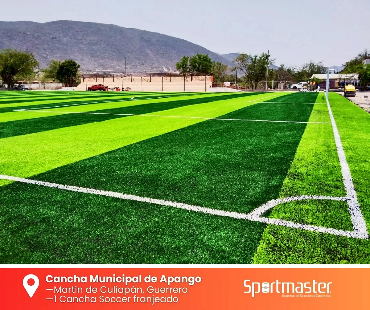 Cancha de fútbol soccer con pasto sintético en Cancha Municipal de Apango, Mártir de Cuilapan