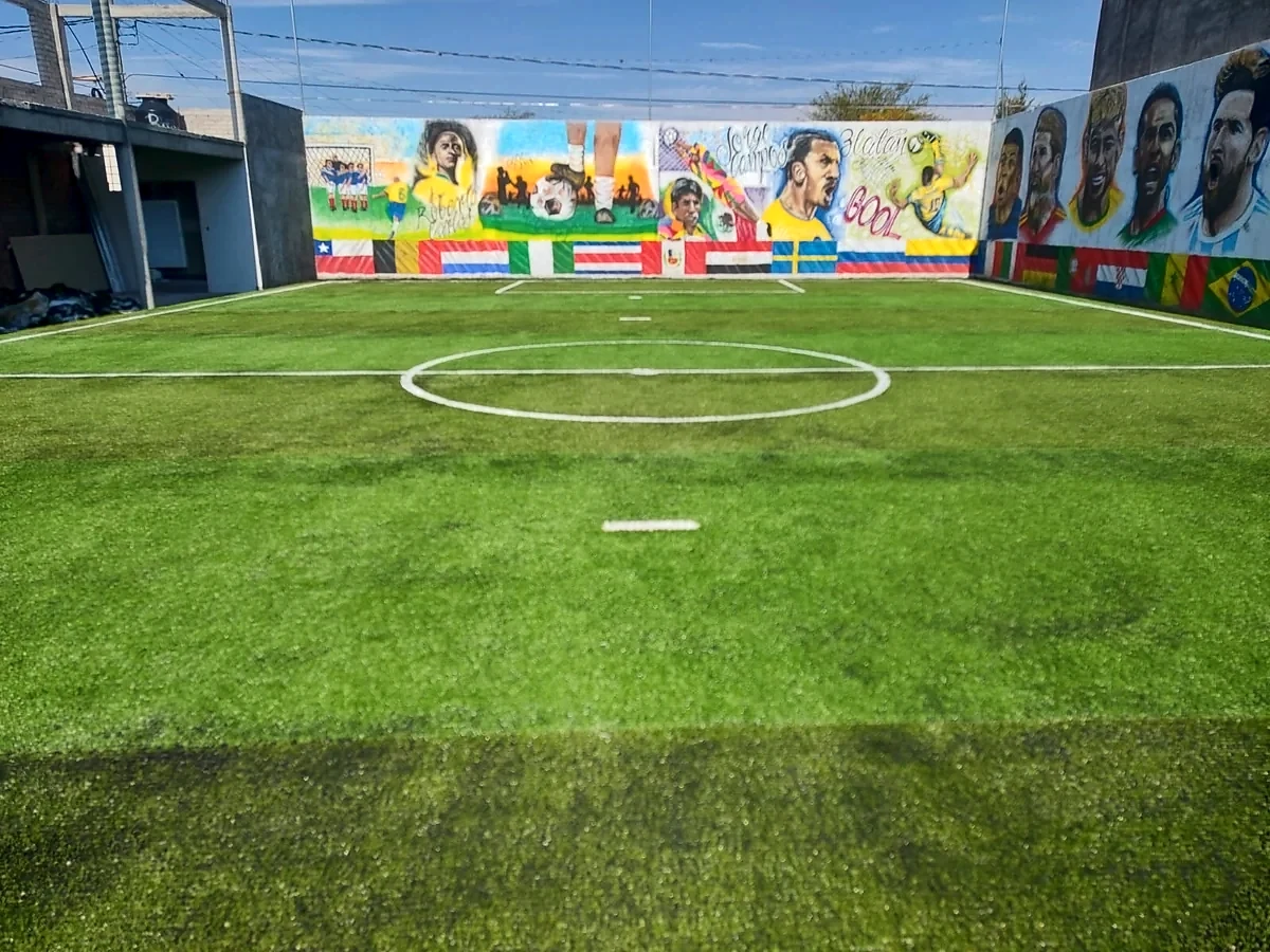 Cancha de fútbol 7 con pasto sintético en Sport Flags, Copándaro de Galeana