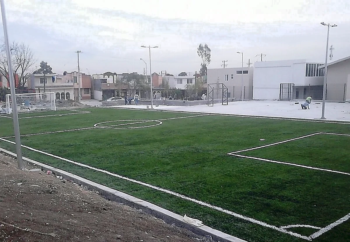 Cancha de fútbol 5 con pasto sintético en Juárez, Nuevo León