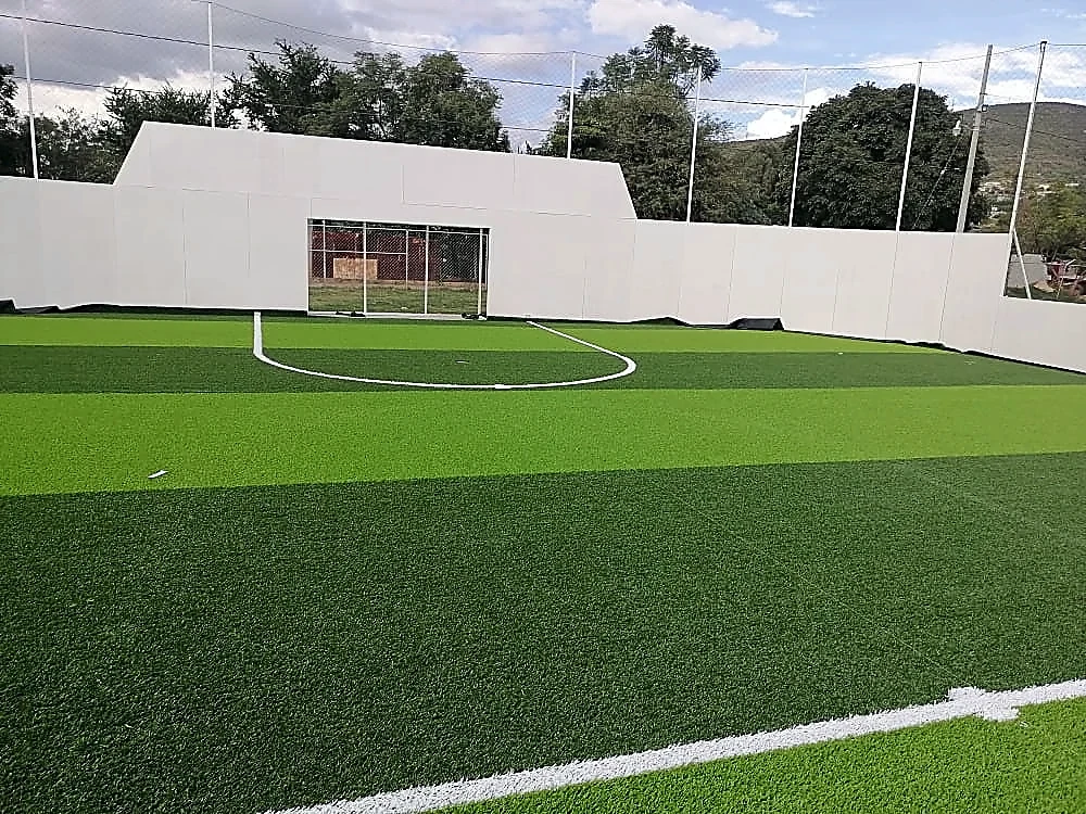 Cancha de fútbol 7 con pasto sintético en Ánimas Trujano, Oaxaca: otra vista de la cancha de fútbol 7