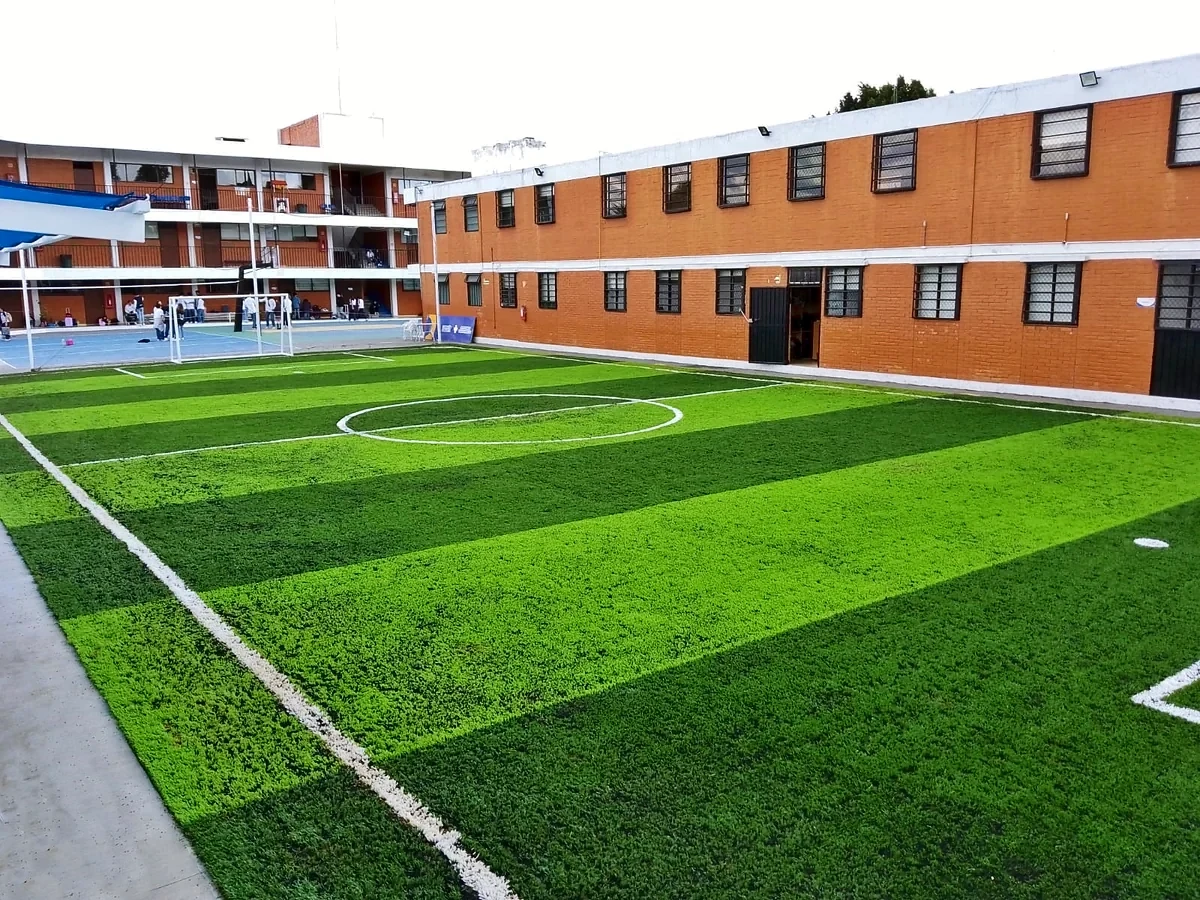 Cancha de fútbol 5 con pasto sintético en Puebla, Puebla: otra vista de la cancha