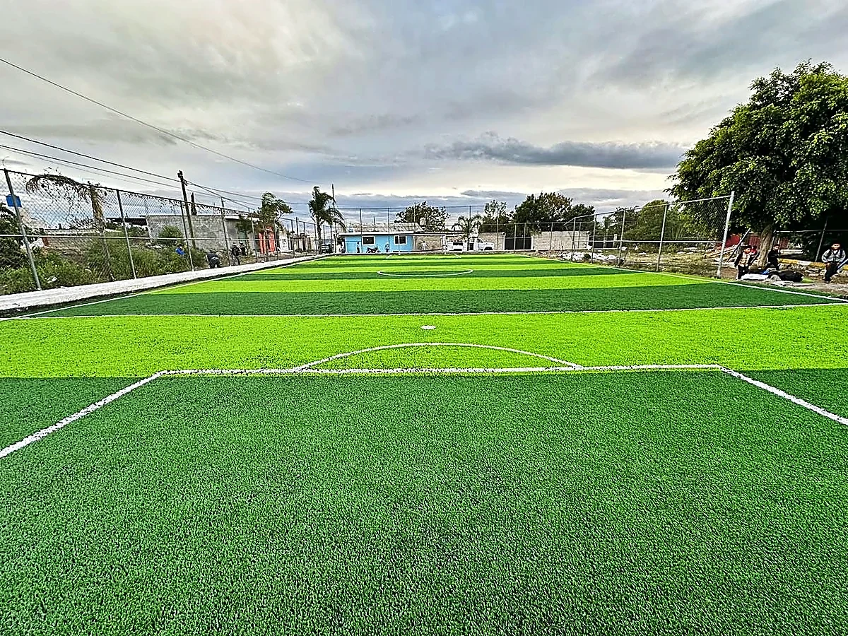 Cancha de fútbol 5 con pasto sintético en San Jerónimo Coyola, Puebla