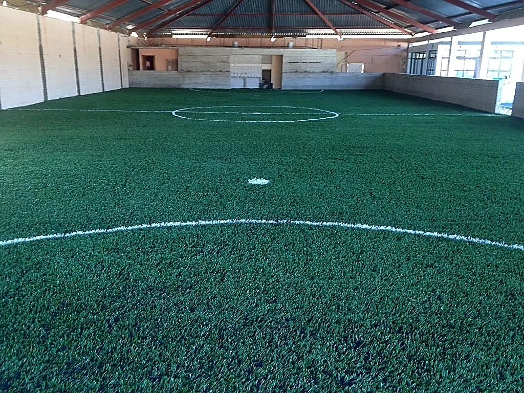 Cancha de fútbol rápido con pasto sintético en Cárdenas, San Luis Potosí
