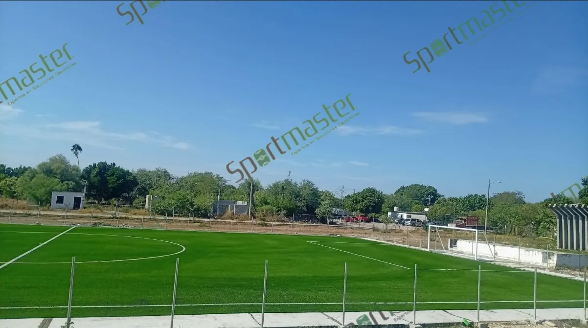Cancha de fútbol 7 con pasto sintético en Unidad Deportiva de Abasolo, Abasolo, Tamaulipas