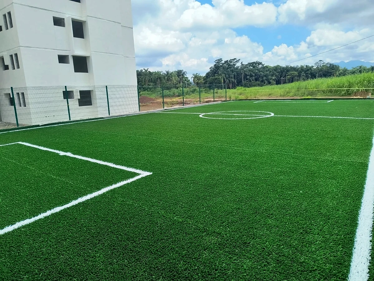 Cancha de fútbol 5 con pasto sintético en Fortin, Veracruz: otra vista de la cancha