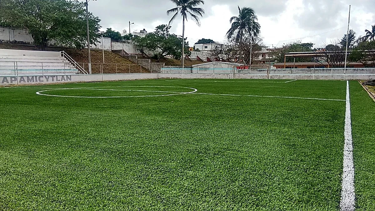 Cancha de fútbol 7 con pasto sintético en Boca del Río, Veracruz
