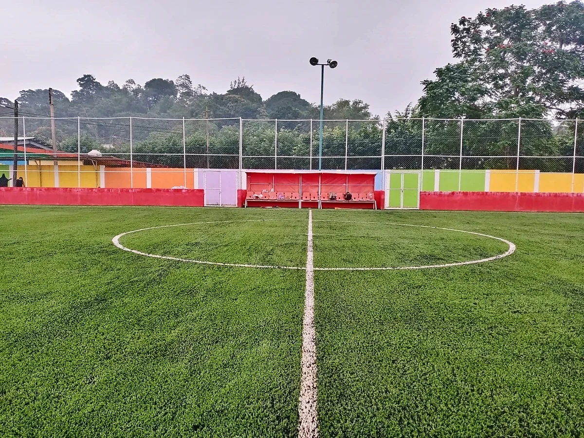 Cancha de fútbol 7 con pasto sintético en Cuichapa, Veracruz